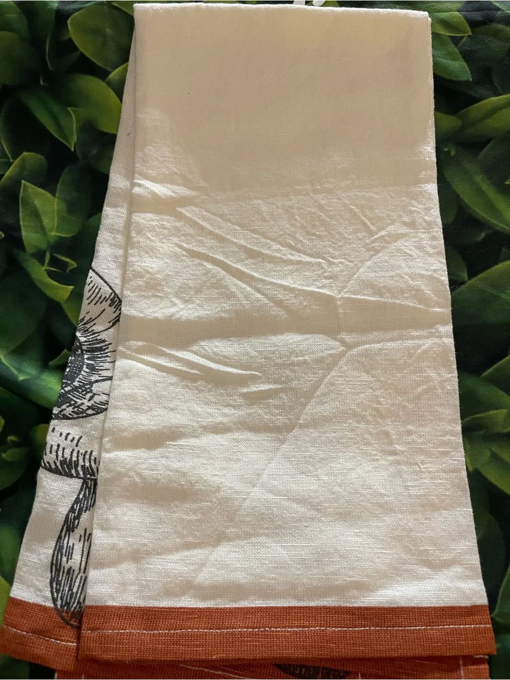 World Market Mushroom Print Kitchen Towel in Cream and Rust, NWT